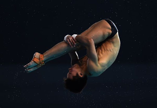 陈艾森是什么星座?